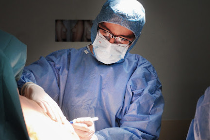 chirurgien esthétique Paris | abdominoplastie, liposuccion, augmentation mammaire Paris